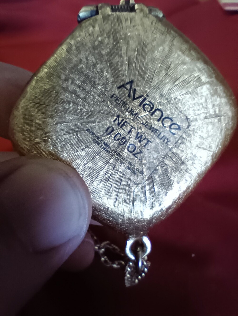 Vintage Aviance By Prince Matchabelli Perfume Locket Necklace. 32" Chain - Picture 6 of 8
